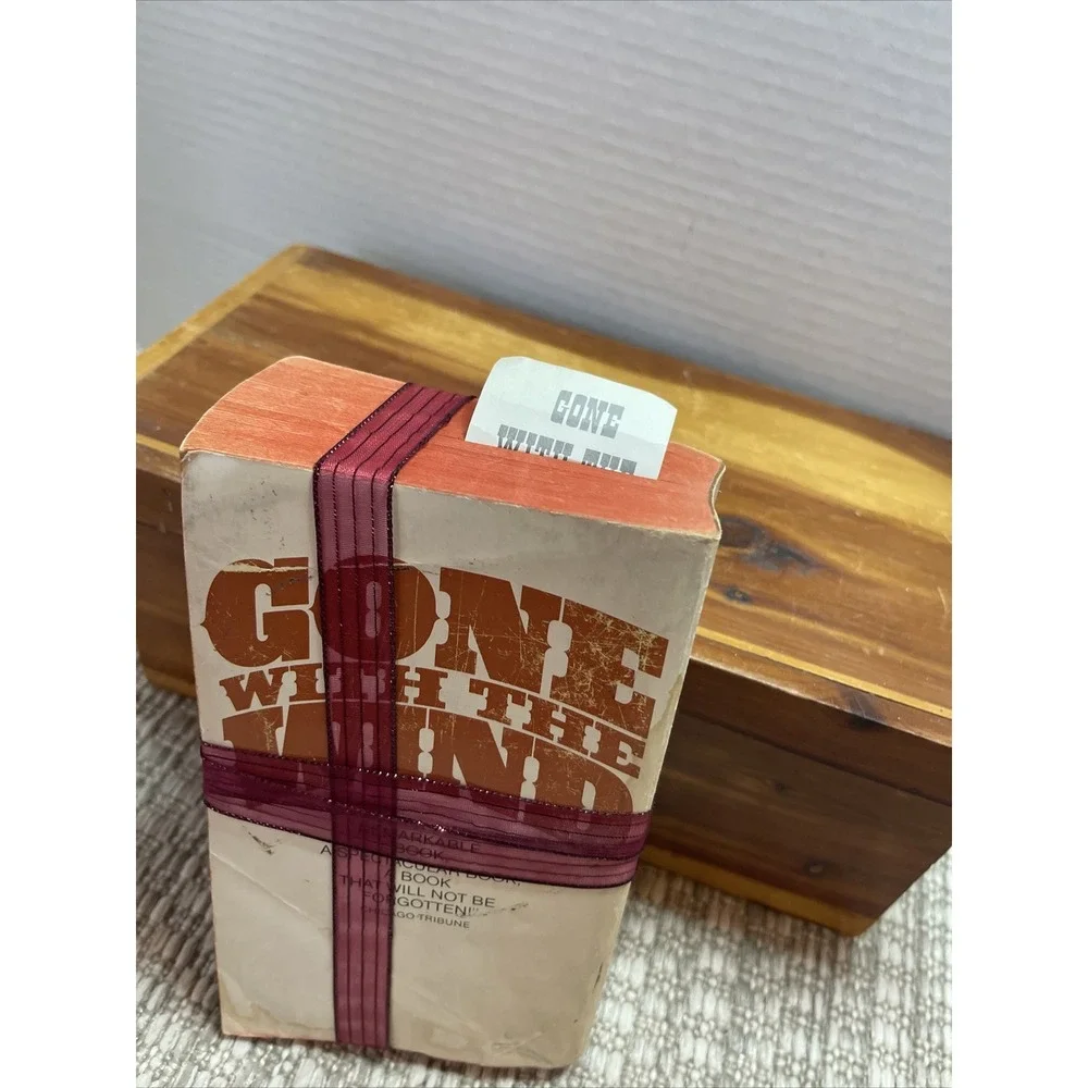 Gone With‎ The Wind by Margaret Mitchell, Vintage Collectible Novel Book